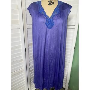 1960s Vintage Gilead Nylon Lace Nightgown Victorian Style Nightie Lingerie Sz L